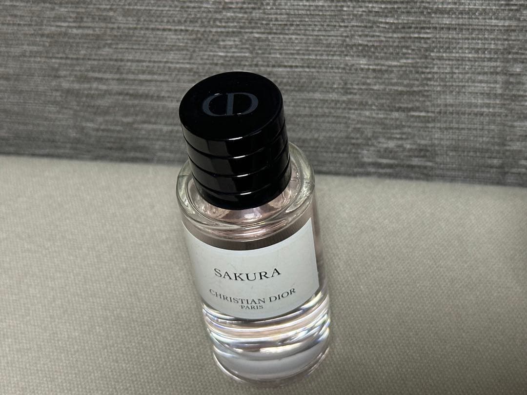 CHRISTIAN DIOR SAKURA 香水 40ml ユニセックス