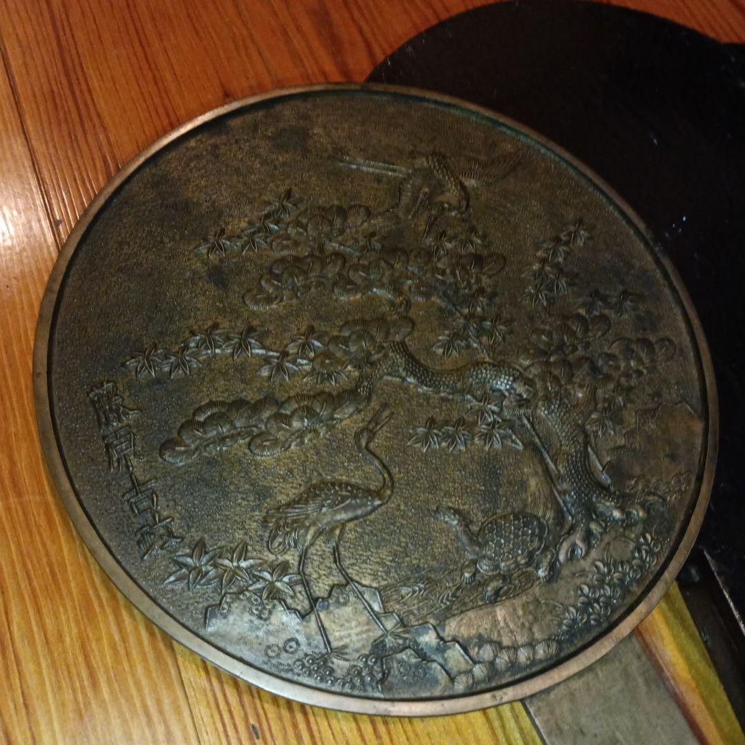 彫刻風景デザインの金属製手鏡骨董品箱付き骨董品