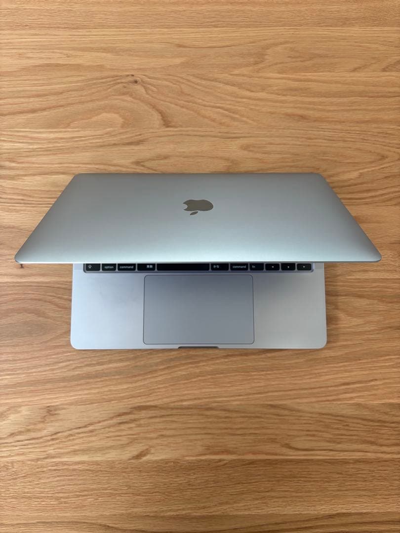 MacBook Pro2020 Core i5•16GB •512GB