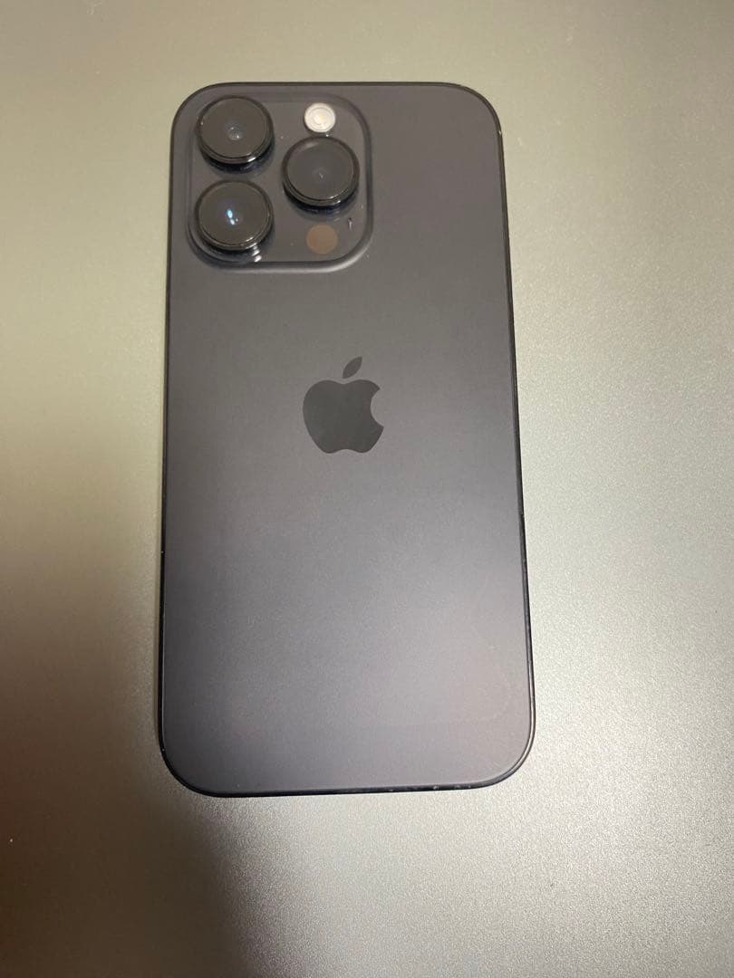 スリムな黒色デュアルカメラスマートフォン本体