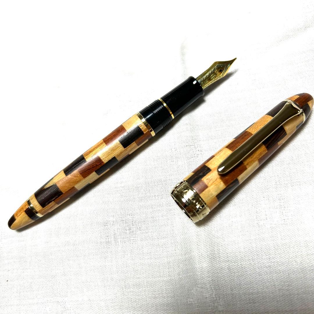 【入手困難‼️】セーラー箱根寄木細工万年筆（太字）14Ｋインク吸入器コンバーター付