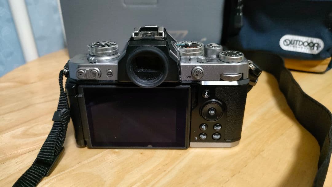 Nikon Z fc ミラーレスカメラ 16-50レンズ