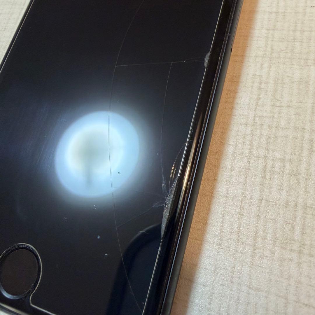Apple iPhone SE 第2世代 64GB ブラック