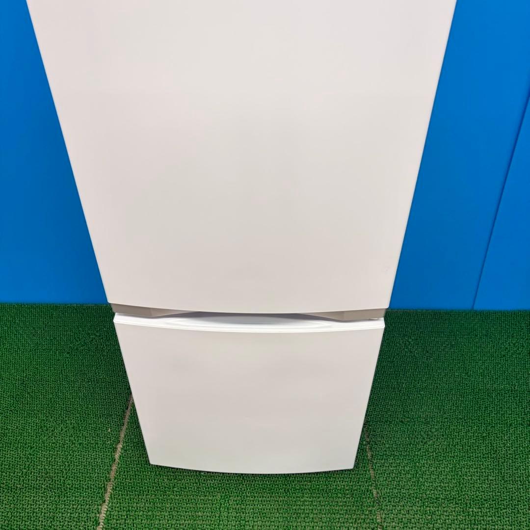 612 東芝　冷蔵庫　1人暮らし　小型　右開き　2ドア　153L 100L強