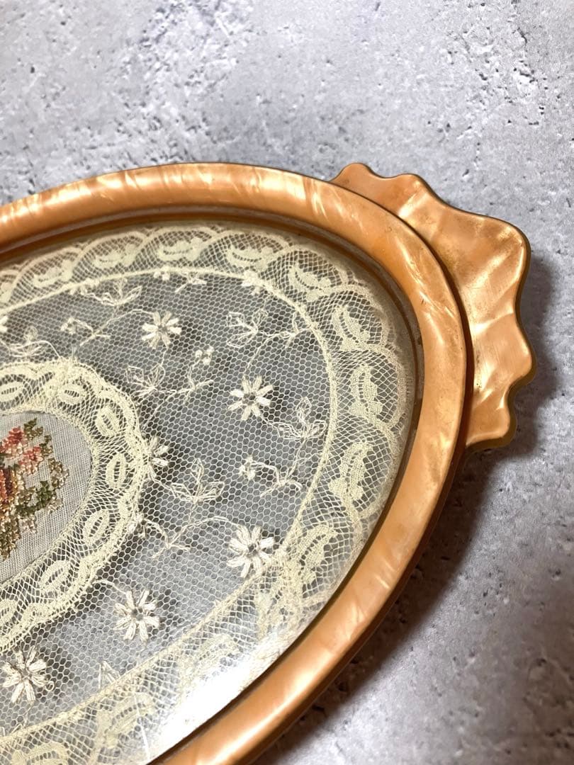 アンティーク　セルロイドプチポワン薔薇刺繍レース　ガラスドレッシングトレイ