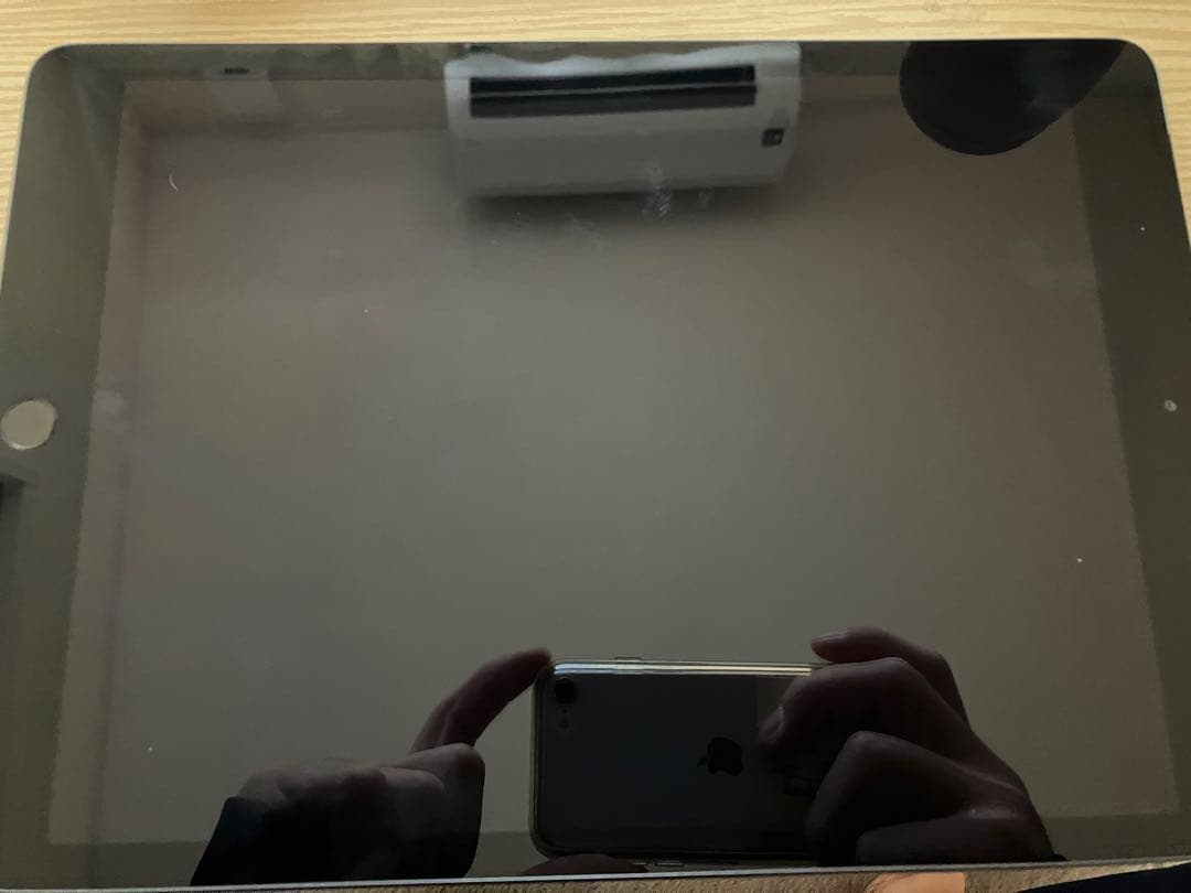 Apple iPad (第8世代) 本体