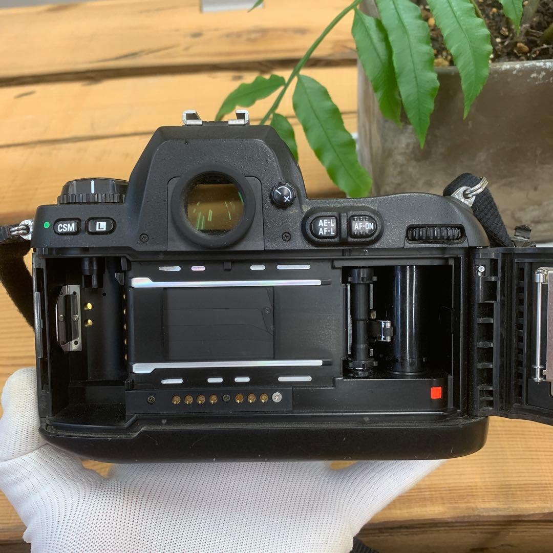Nikon F100 (レンズ2本※レンズおまけ)