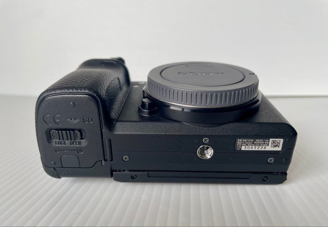 SONY α 6400ミラーレスカメラ 16-70mmレンズ付き