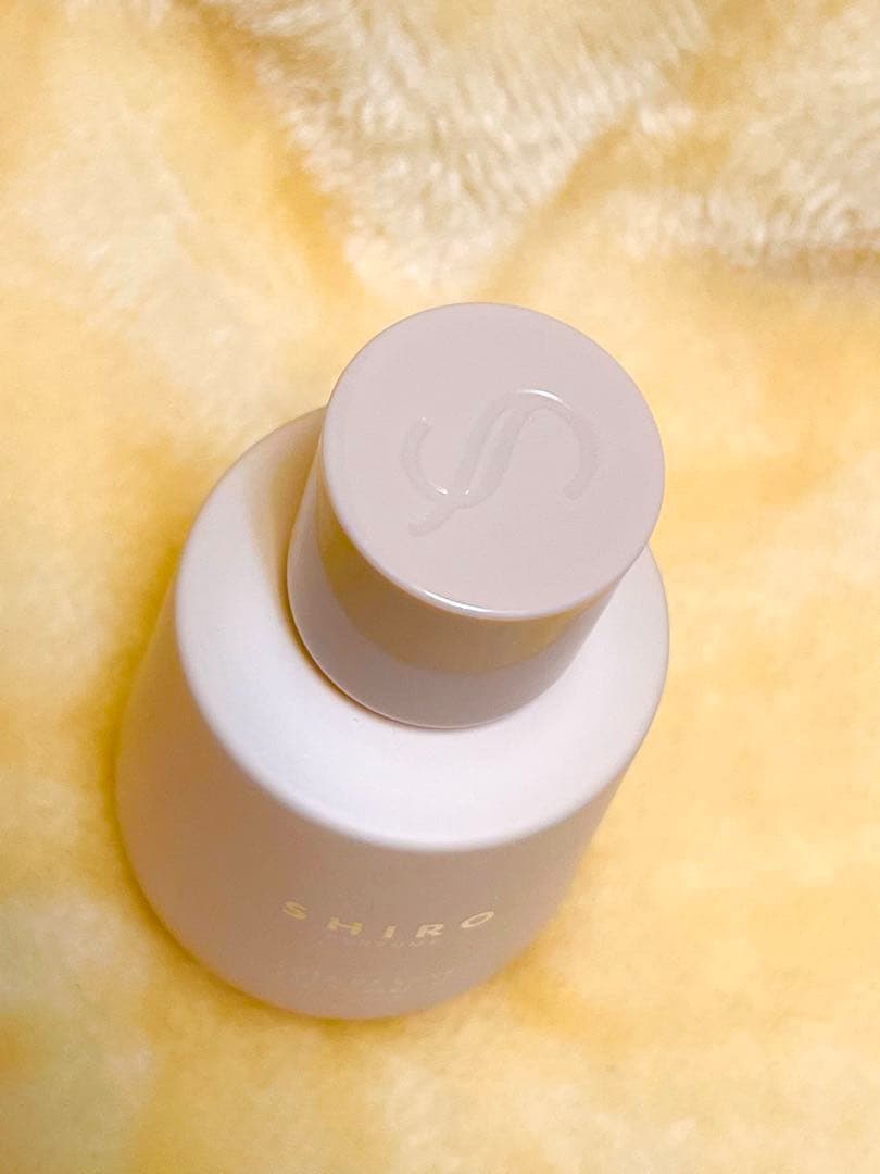 【完売品】2025ホリデー SHIRO LOTS OF LOVE 香水