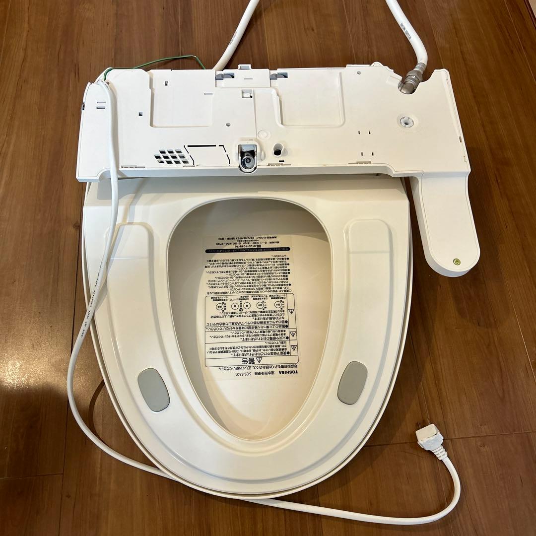 TOSHIBA 温水洗浄便座 ホワイト　SCS-T160
