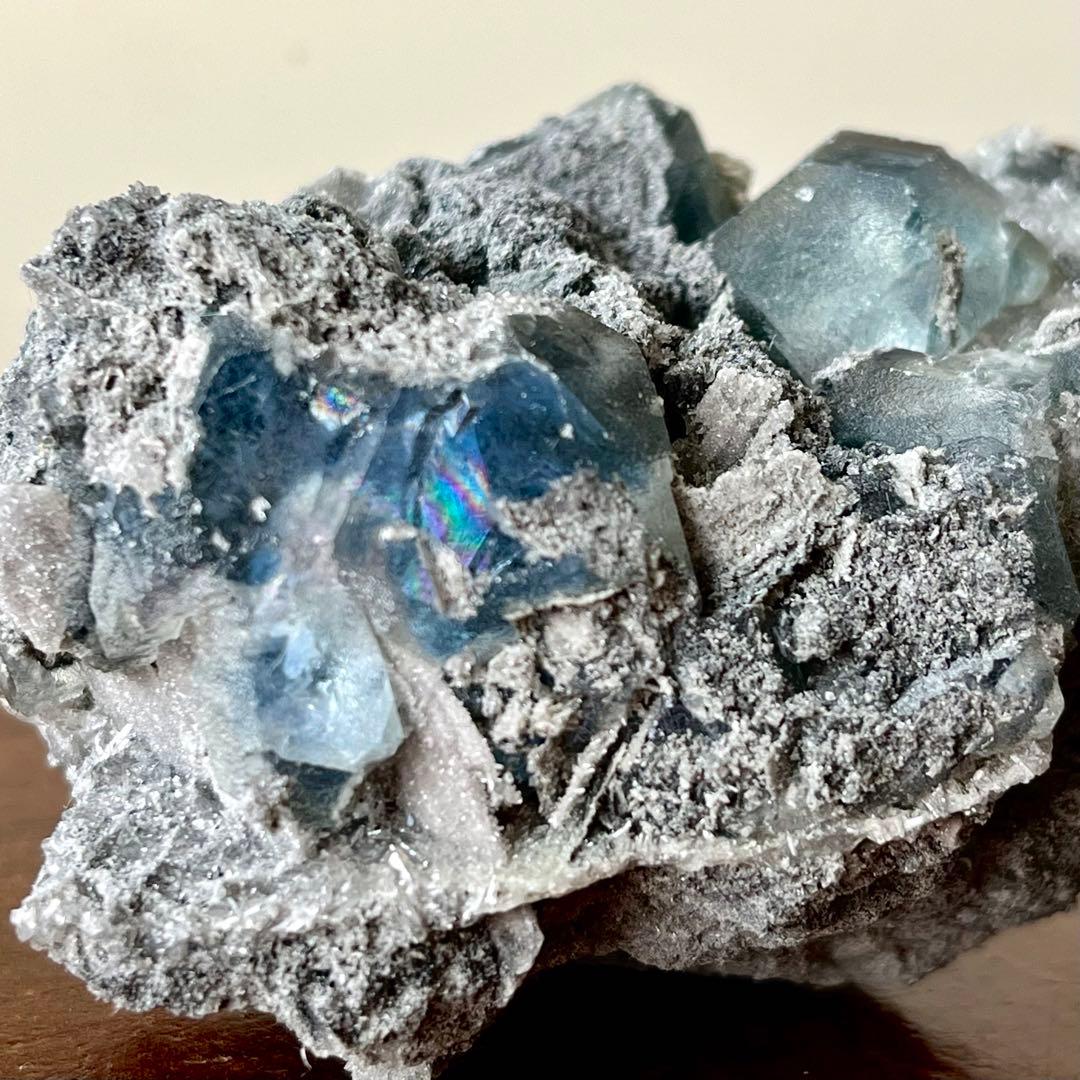 虹 キューブ ブルー フローライト 983.75ct 蛍石 原石 鉱物 天然石