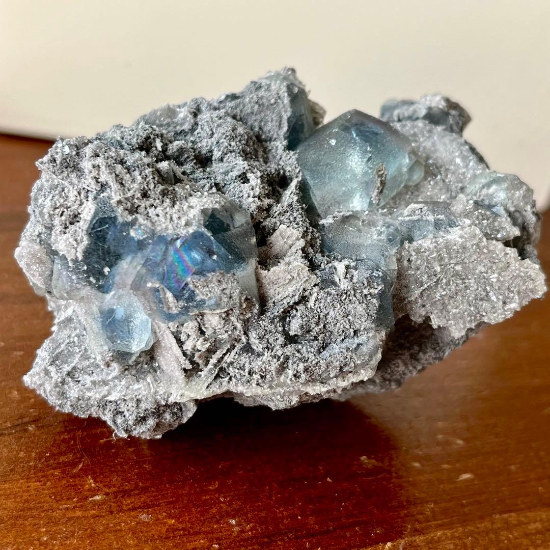 虹 キューブ ブルー フローライト 983.75ct 蛍石 原石 鉱物 天然石