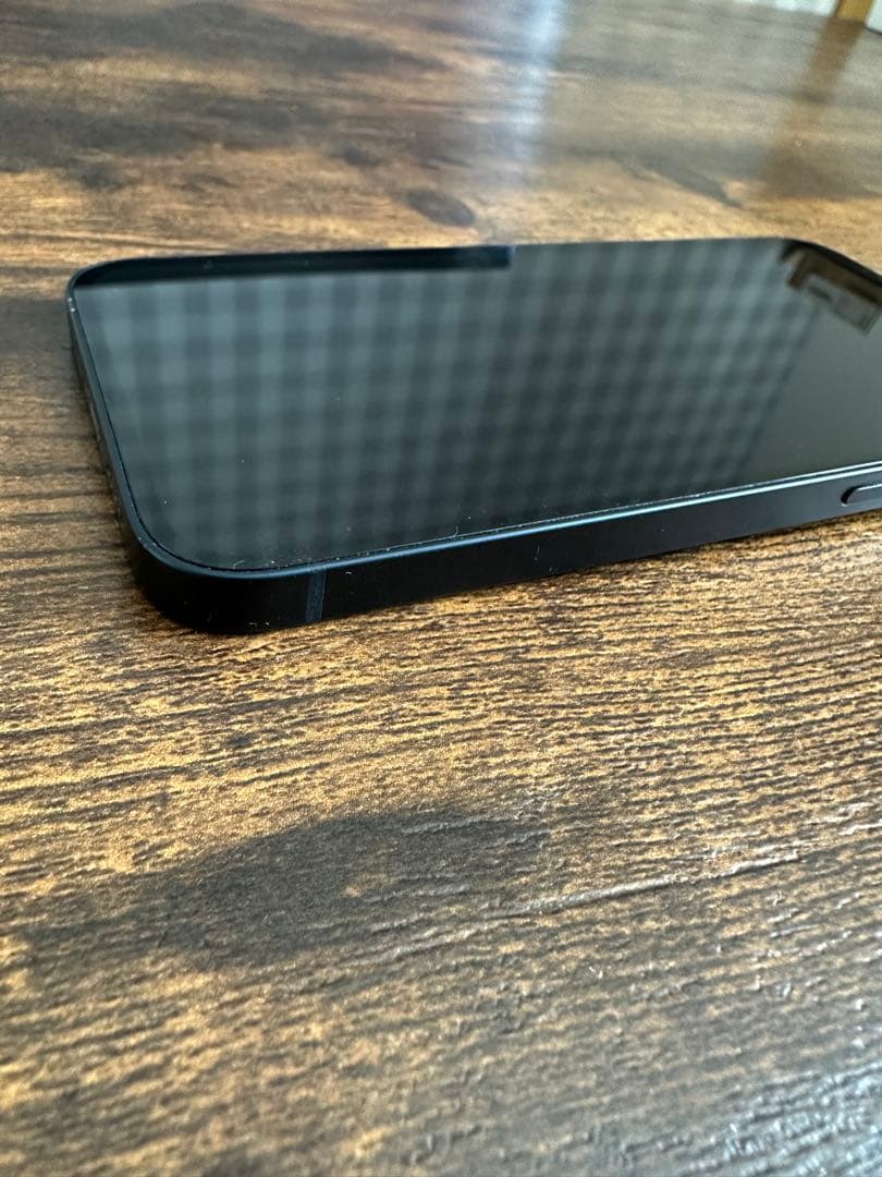 Apple iPhone 13 ブラック 本体　SIMフリー
