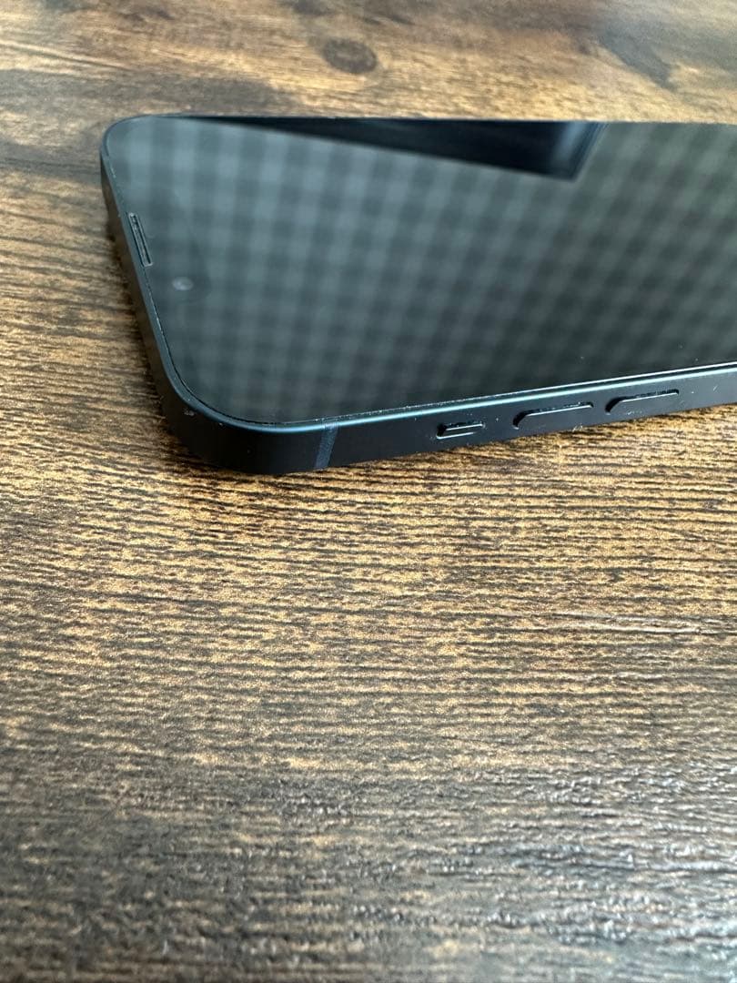 Apple iPhone 13 ブラック 本体　SIMフリー