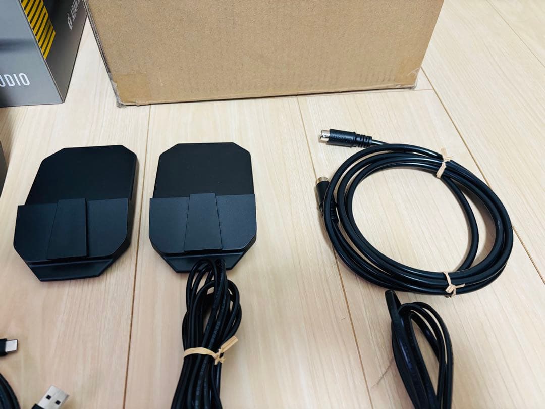 【美品】ADAM AUDIO アダムオーディオ D3V Black