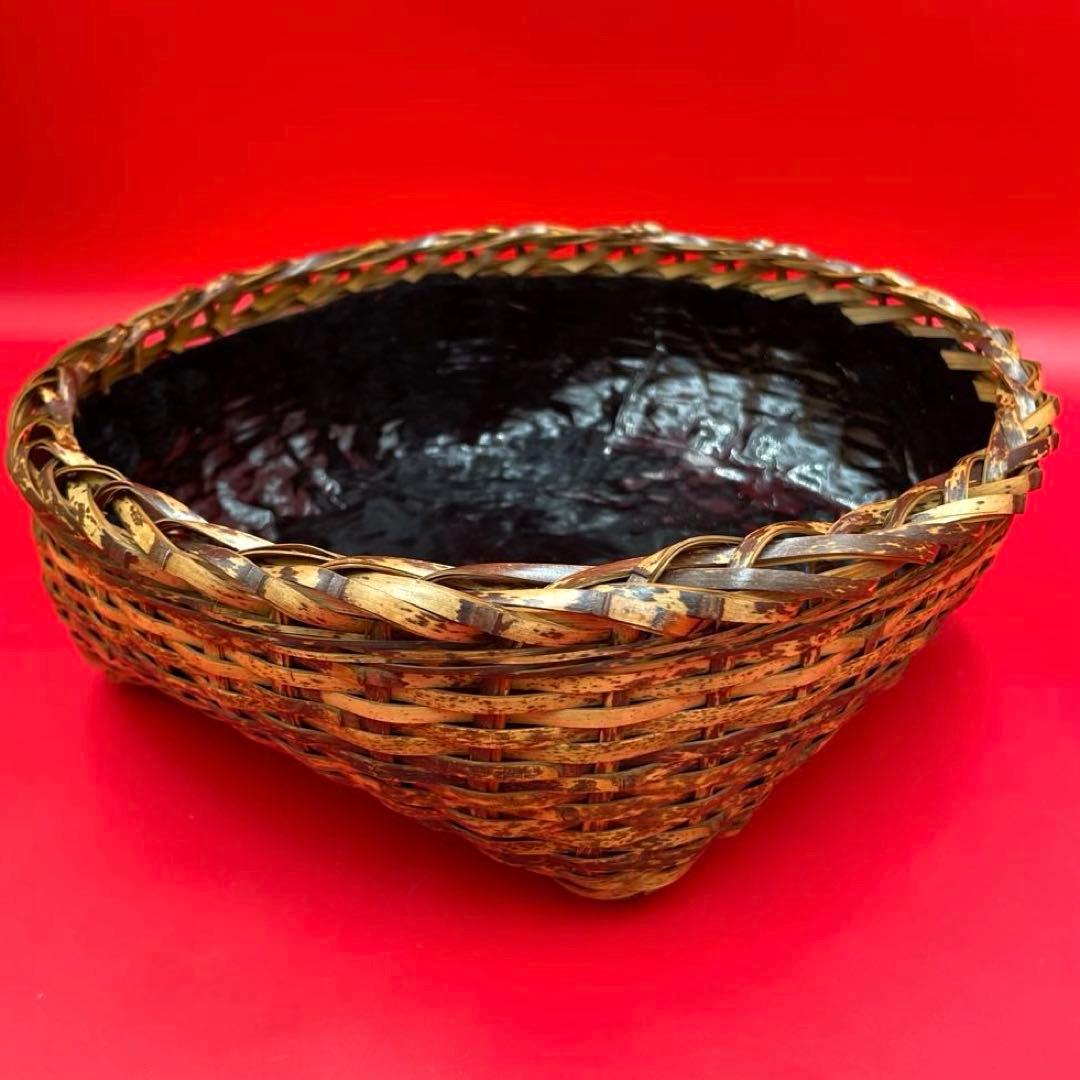 【茶道具】虎竹 炭斗（すみとり） 風炉用 横アミ 敷板/内塗り仕上げ