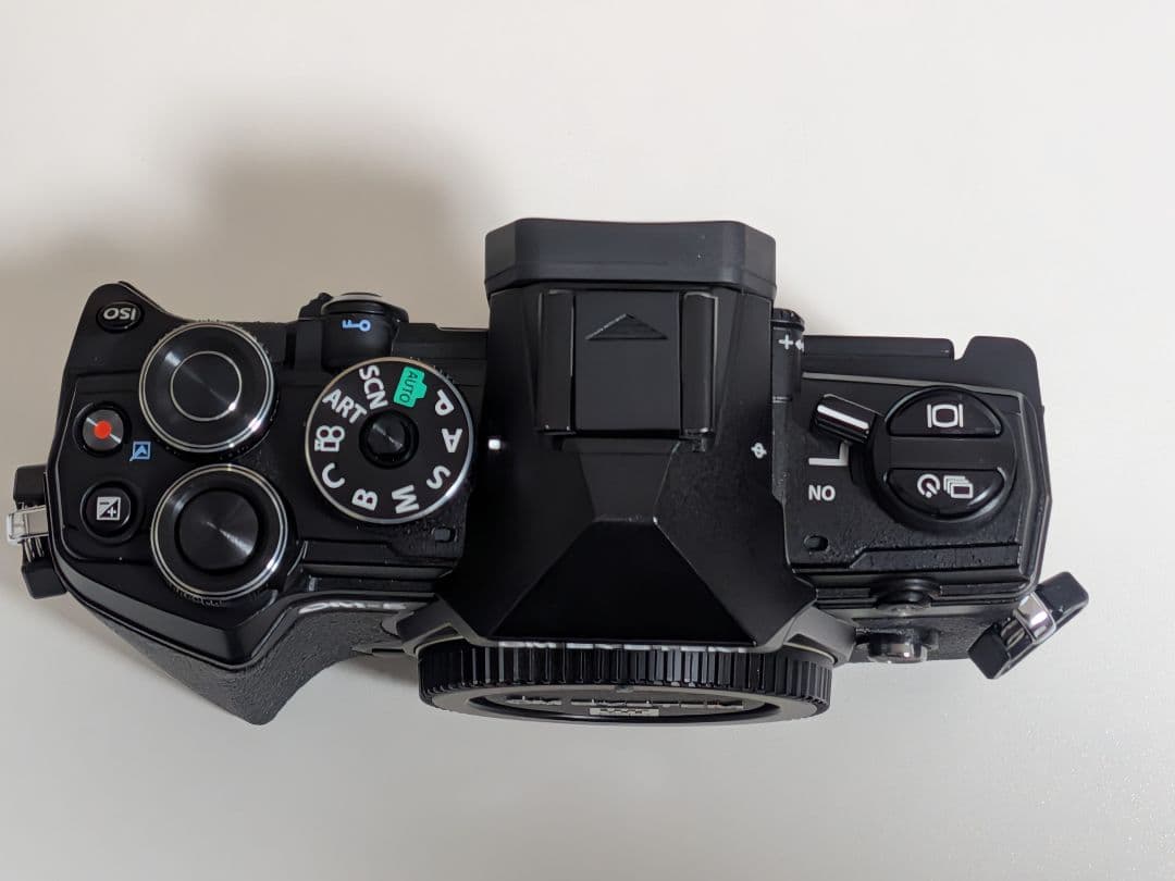 Shot数5000以下+おまけ付:OM SYSTEM OM-5 ボディ