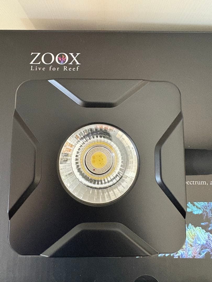 ZOOX AcroBooster LED照明器具