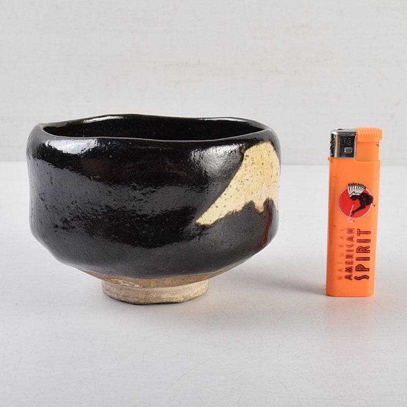 茶道具　川崎和楽造　富士絵　黒楽茶碗　共箱　C　R9606