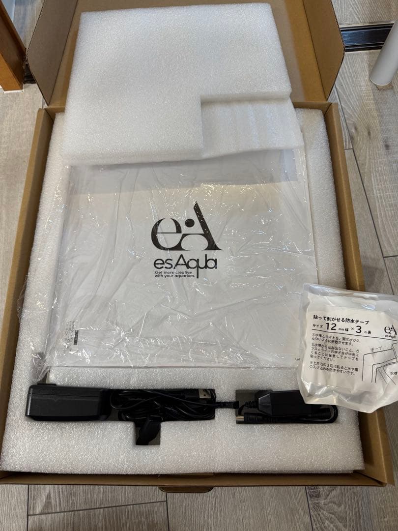 esAqua 30×30 LEDライトスクリーン