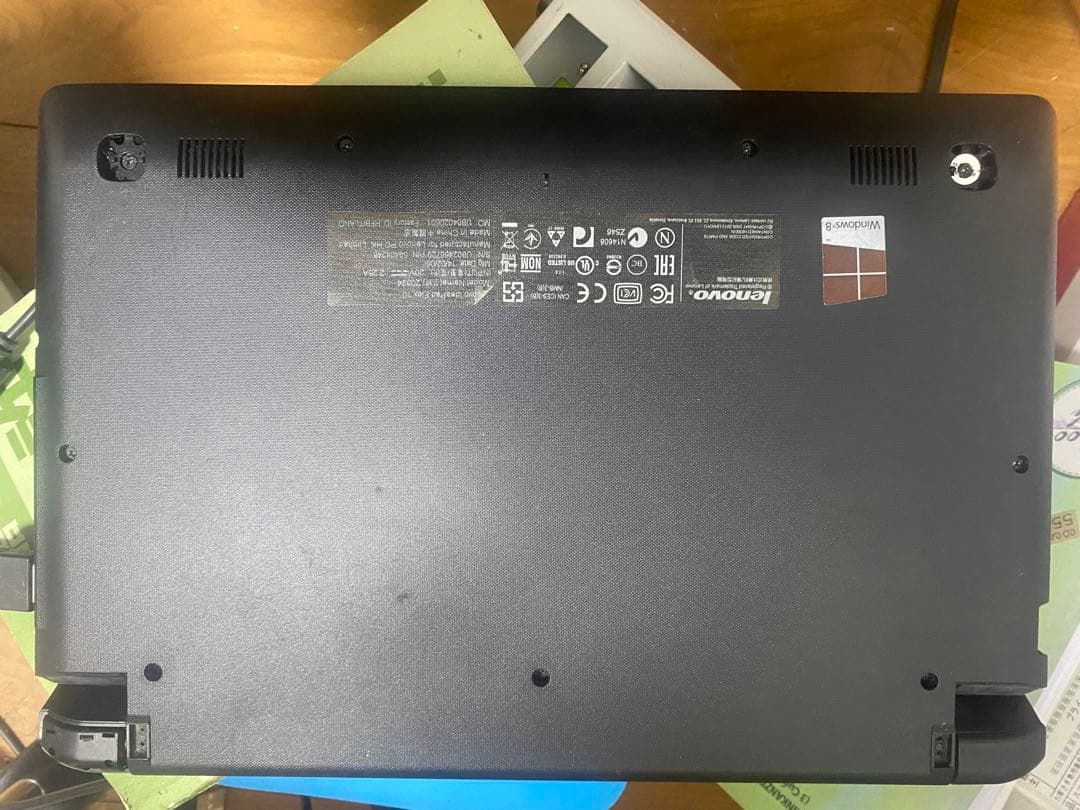 Lenovo ideapad Windowsタブレット本体