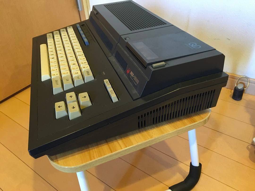 パソコン　シャープMZ1500 、モニター　ソフト付（クイックディスクに難あり）