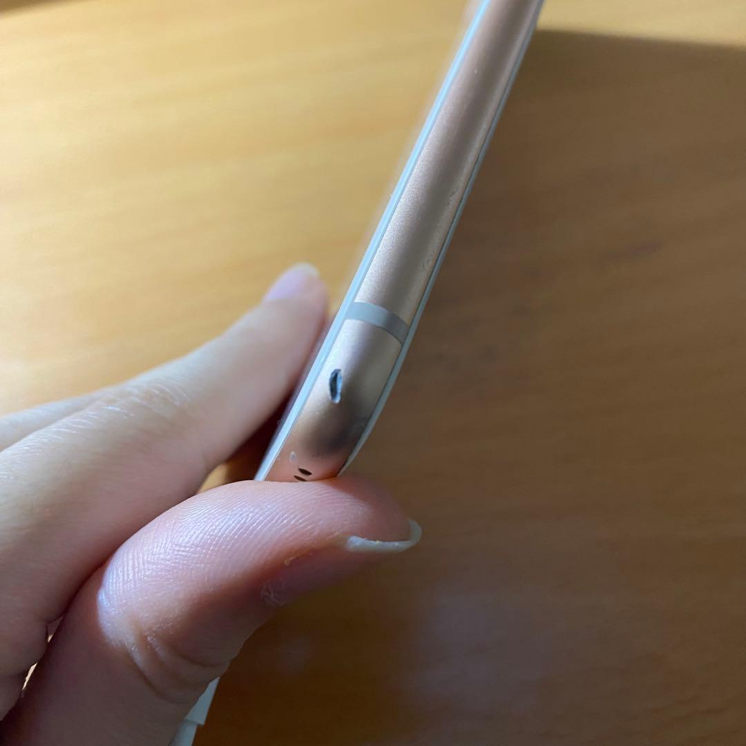 スマートフォン本体 iPhone 8 Plus Gold 64 GB docomo
