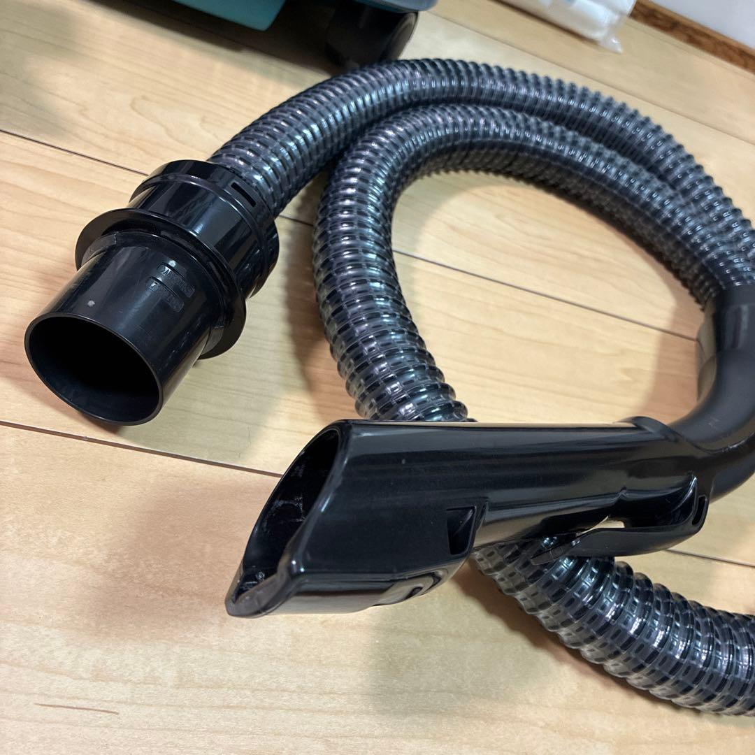 Makita マキタ　VC866D 充電式掃除機　ドライクリーナー　粉じん専用