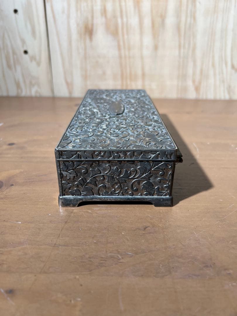 B2【used】ジェリーボックス 金属製 唐草模様 ヴィンテージ