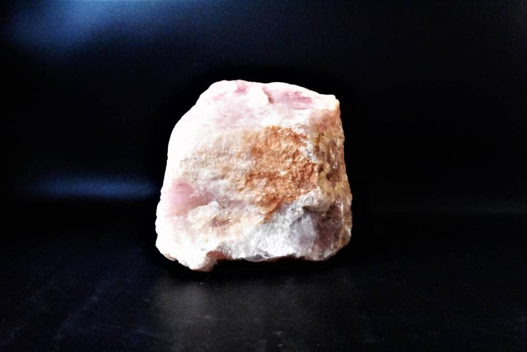 天然石 ローズクォーツ 紅水晶 原石 鉱物 希少 パワーストーン 風水 鑑賞石