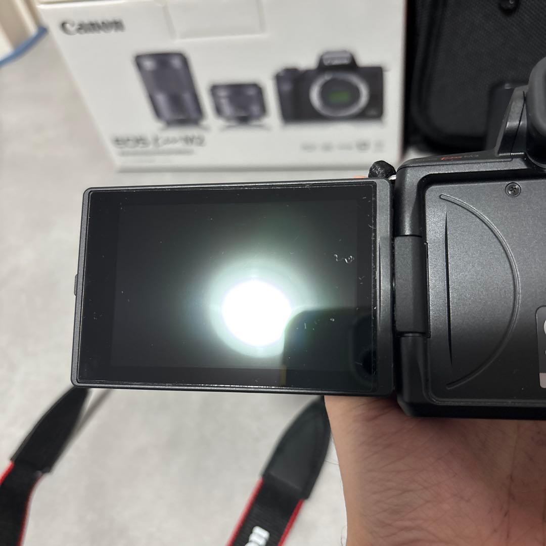 【おまけ付き】Canon EOS Kiss M2 ダブルズームキット ブラック