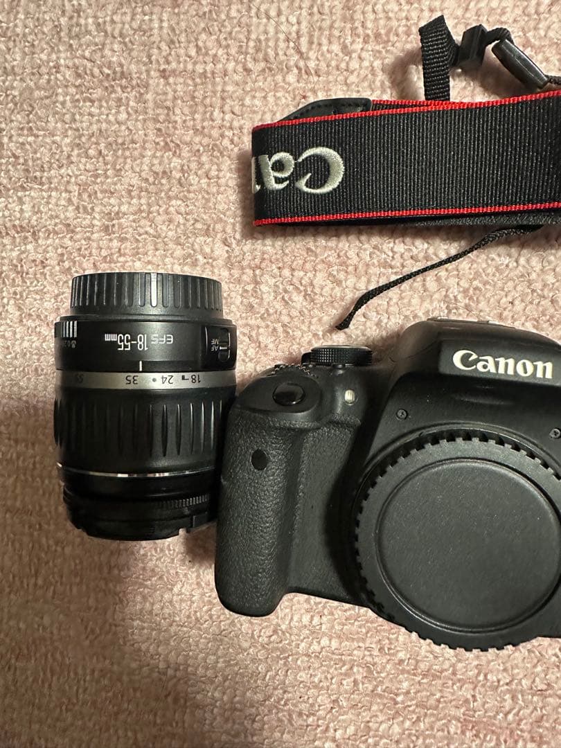 Canon EOS X8i デジタル一眼レフカメラ