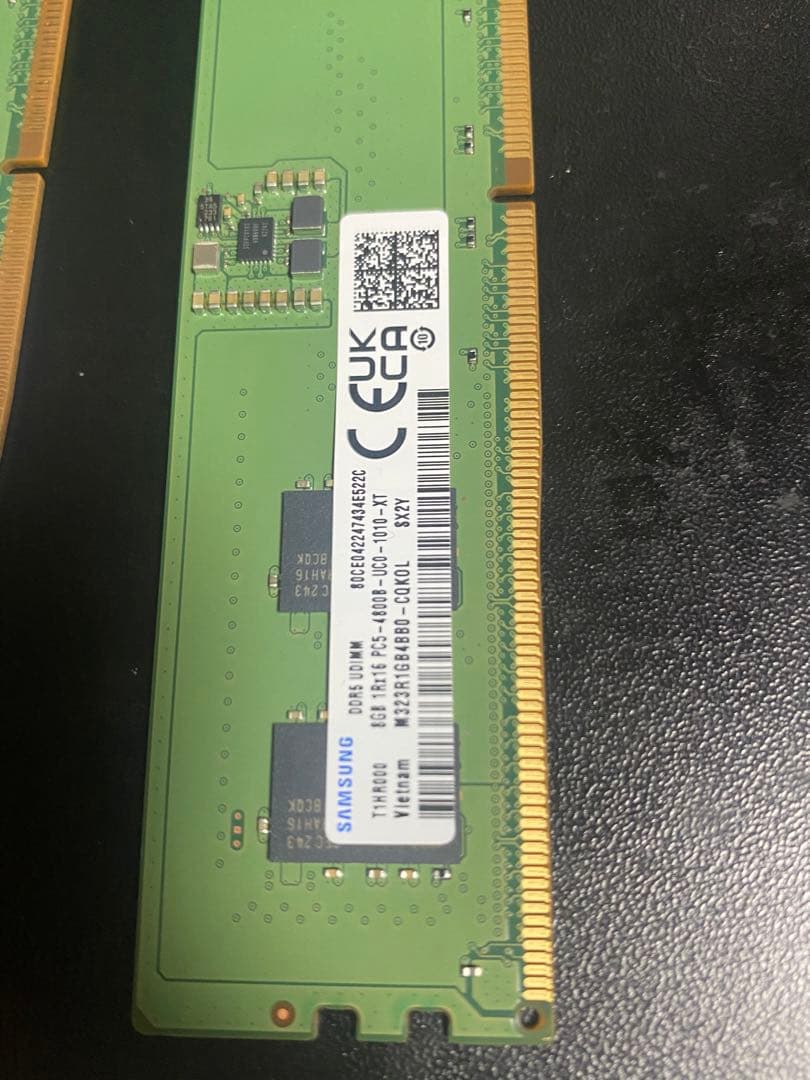 SAMSUNG PC5-38400 DDR5-4800 8GB メモリー　x2