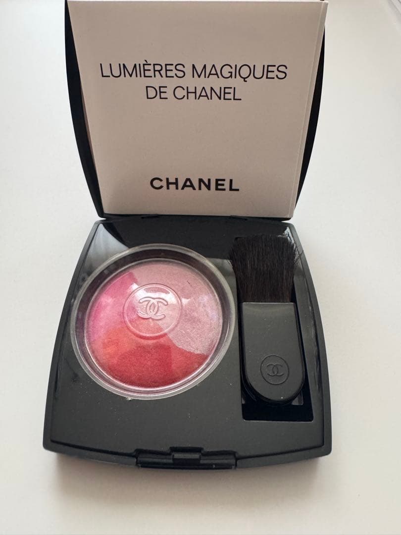 未使用　CHANELシャネル チーク　ルミエール　マジック　ドゥ　シャネル