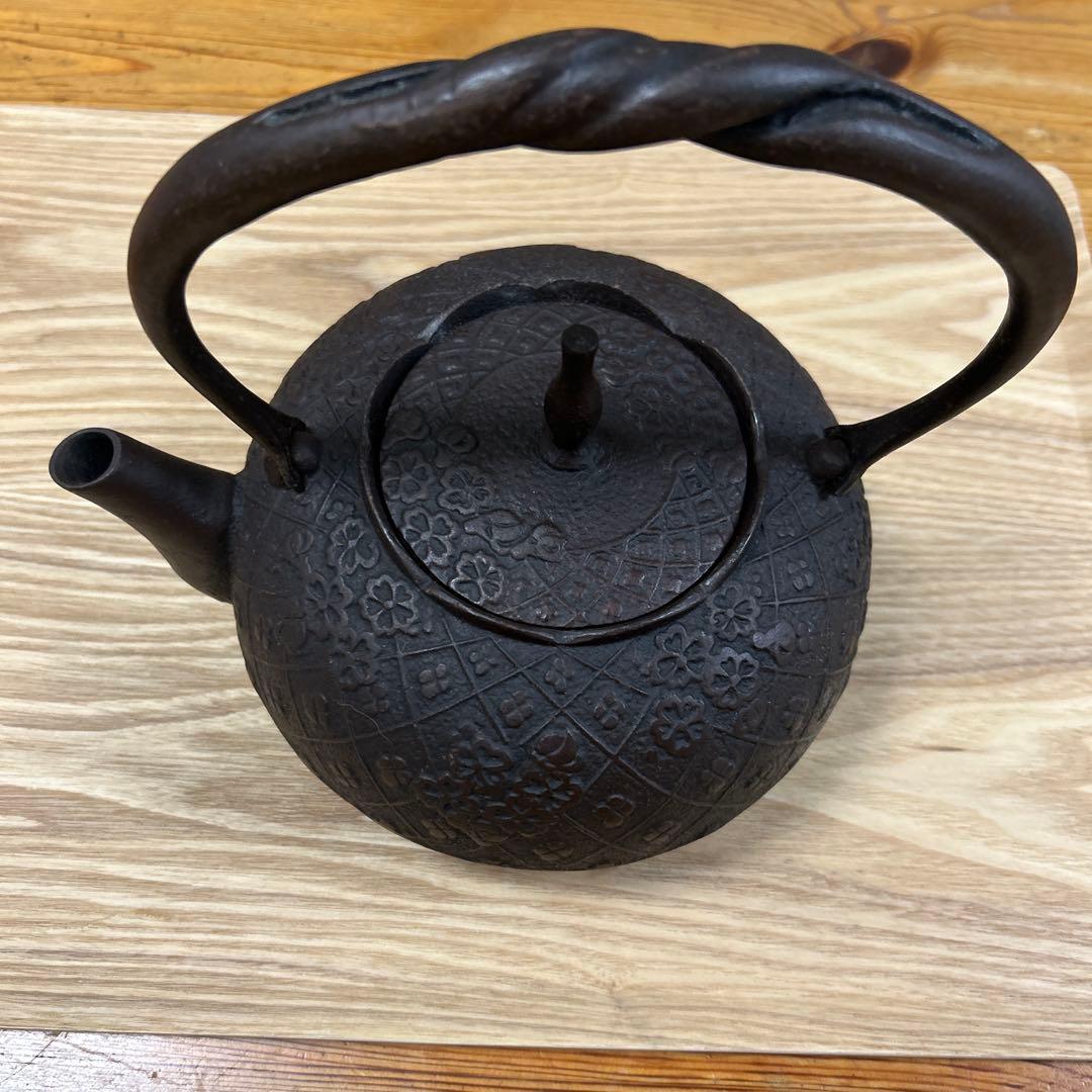 未使用　南部鉄器　佐秋鋳造所　伝統工芸士 佐藤守巨　鉄瓶　茶道具　2L 大サイズ