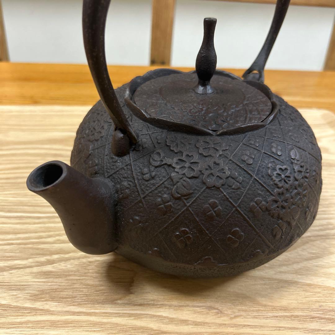 未使用　南部鉄器　佐秋鋳造所　伝統工芸士 佐藤守巨　鉄瓶　茶道具　2L 大サイズ