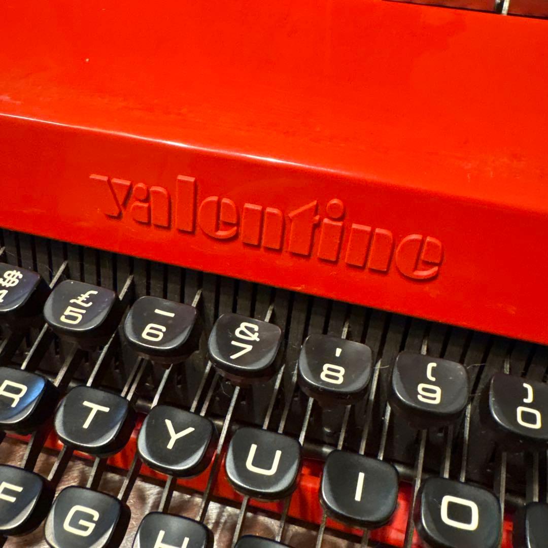 Olivetti Valentine オリベッティ タイプライター　リボン付き