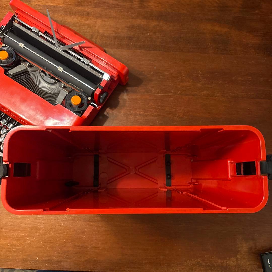 Olivetti Valentine オリベッティ タイプライター　リボン付き