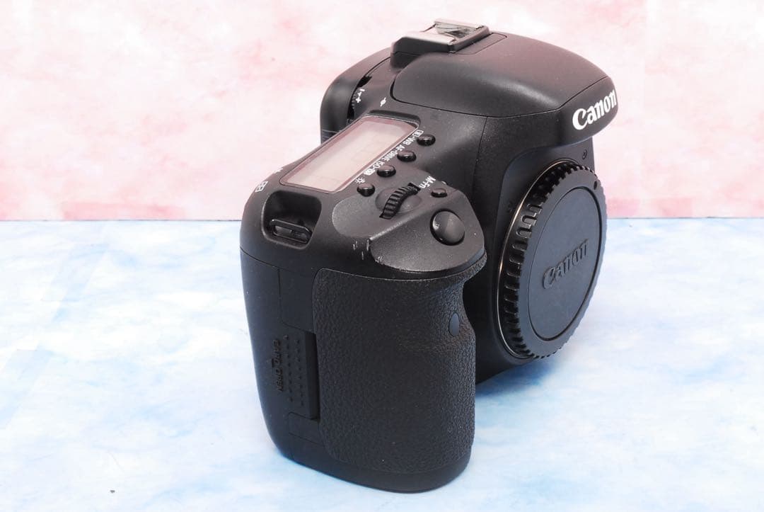 キャノン EOS 7D★便利な高倍率レンズ★一眼レフカメラ★ショット数少！