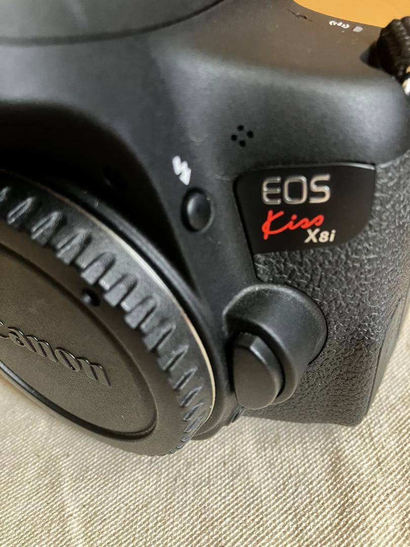 Canon EOS Kiss X8i ダブルズームキット