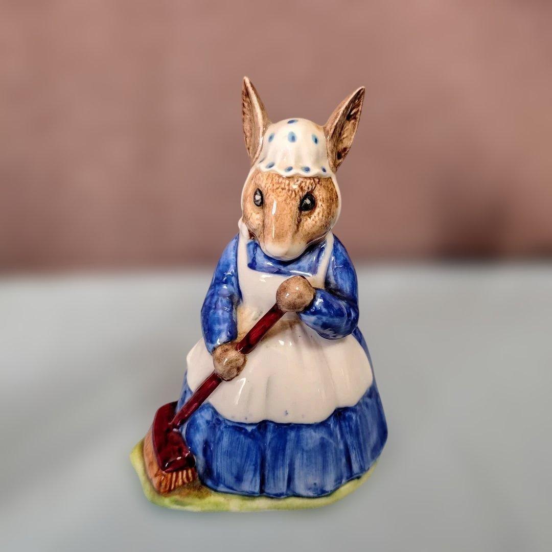 出品デビュー特別セール/専用台座付ピーターラビット仲間5個セット品