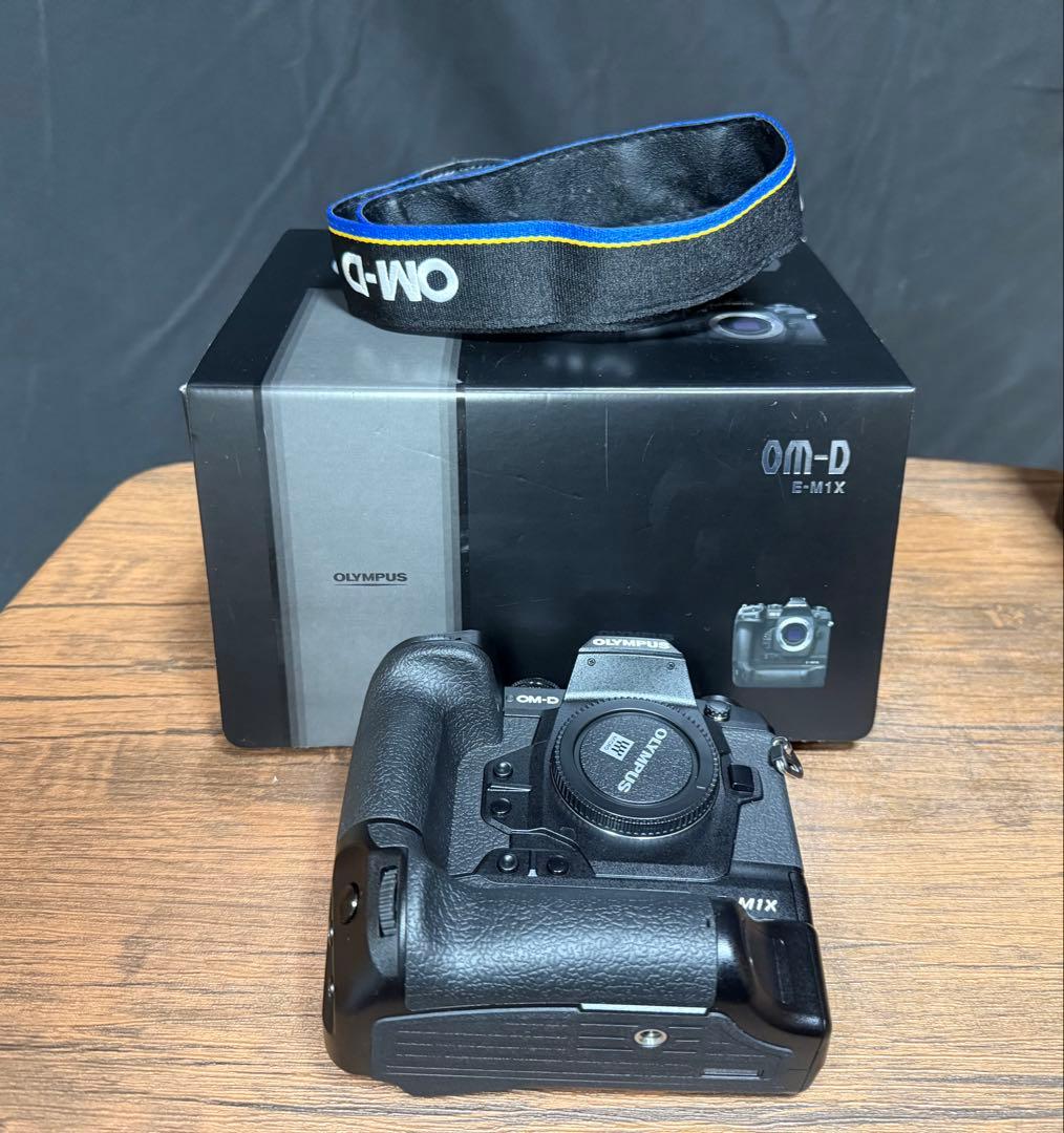 OLYMPUS OM-D E-M1X 本体