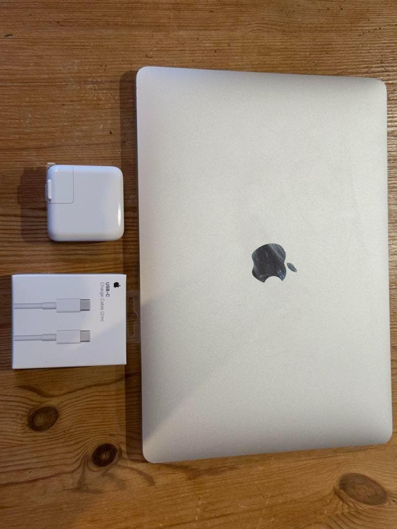 何も言わずに買ますApple MacBook Air (M1, 2020)