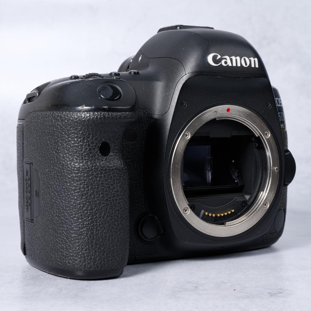 デジタルカメラ Canon EOS 5D Mark IV