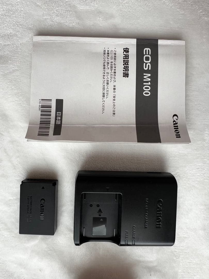 Canon EOS M100 ミラーレスカメラ レンズ3本付き