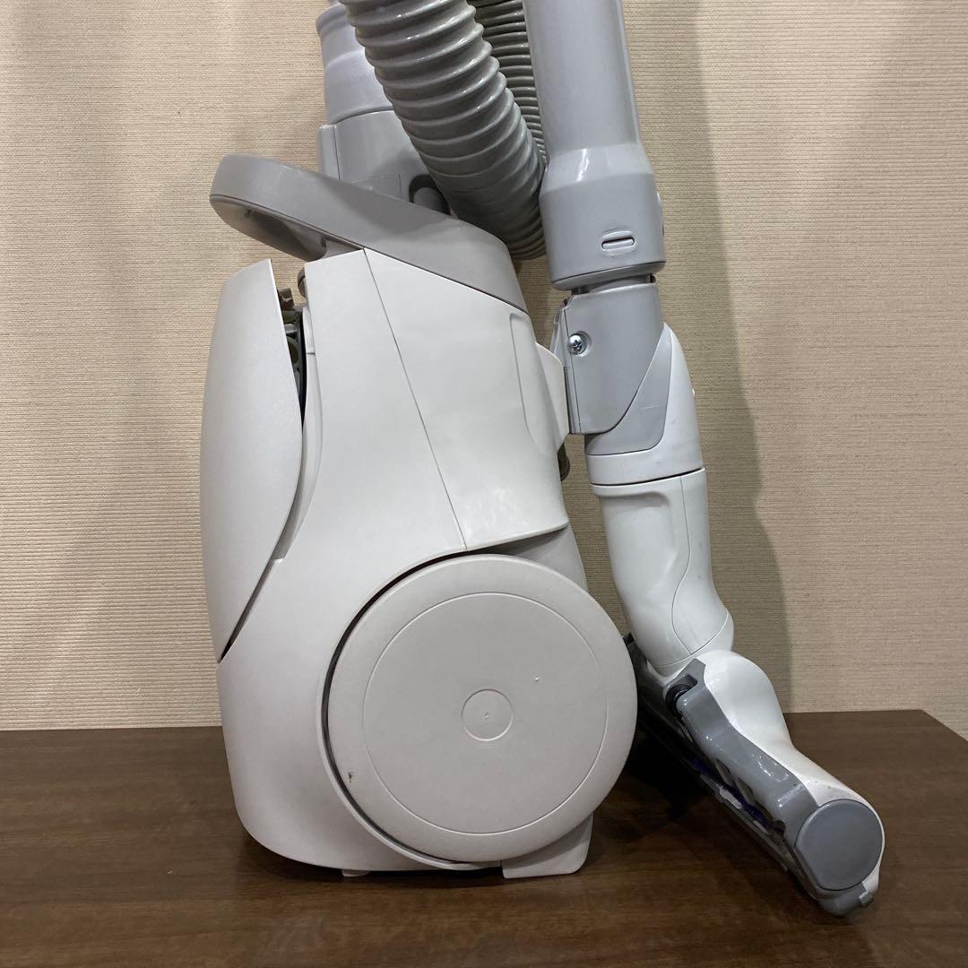 2021年製 Panasonic 紙パック式掃除機 バランス型