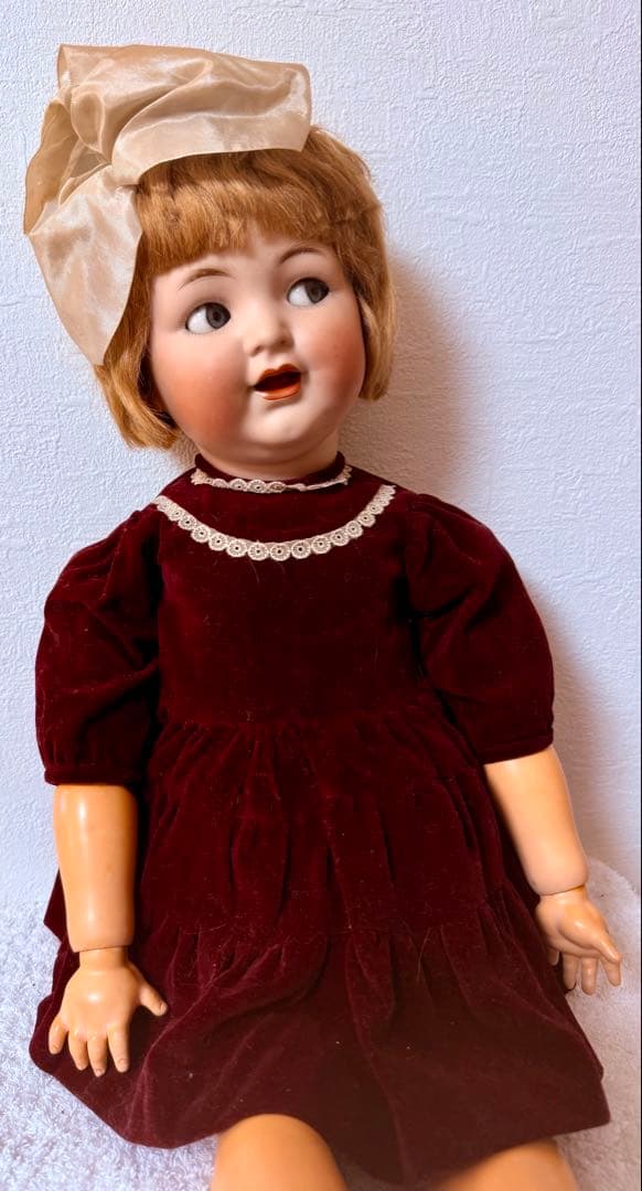 ドイツ フラーティアイ 女の子 ベルベットドレス 60cm ビスクドール