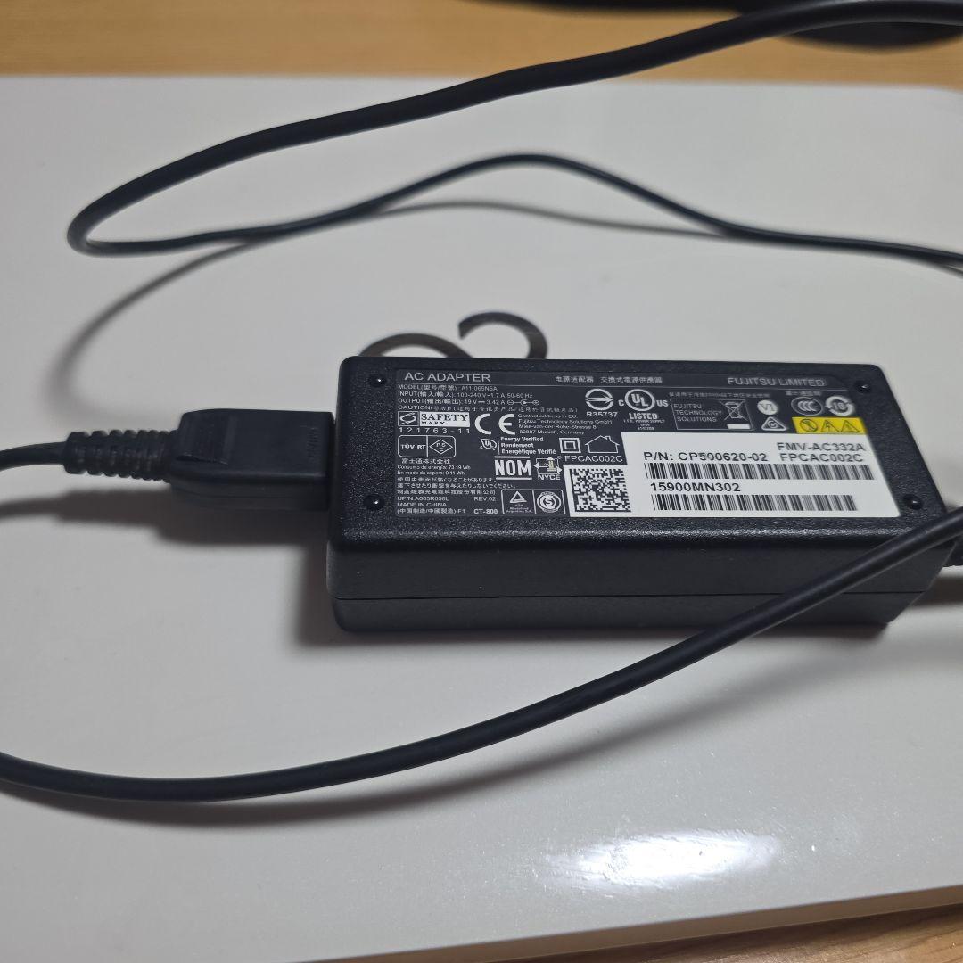 富士通 LIFEBOOK AH77/U ホワイト ノートPC