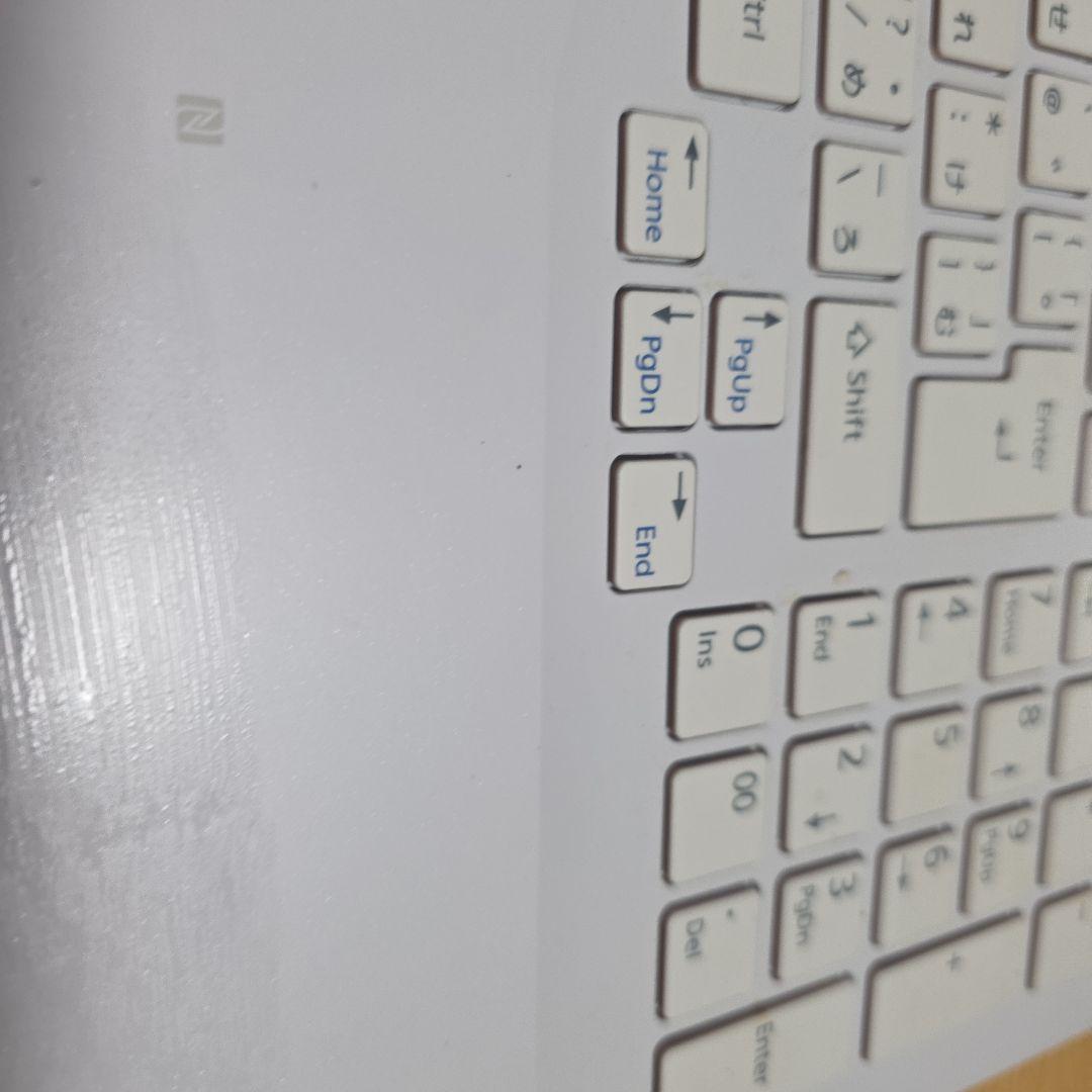 富士通 LIFEBOOK AH77/U ホワイト ノートPC