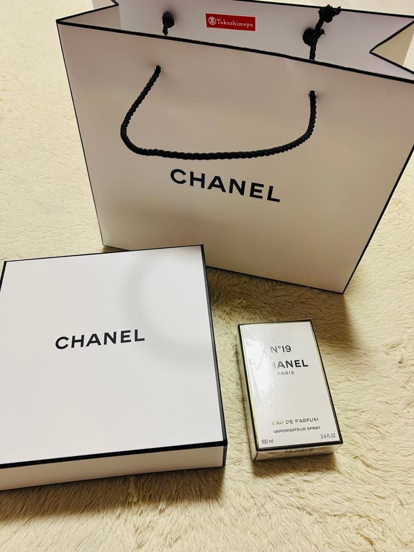 N°19 CHANEL PARIS Eau de Parfum 100ml